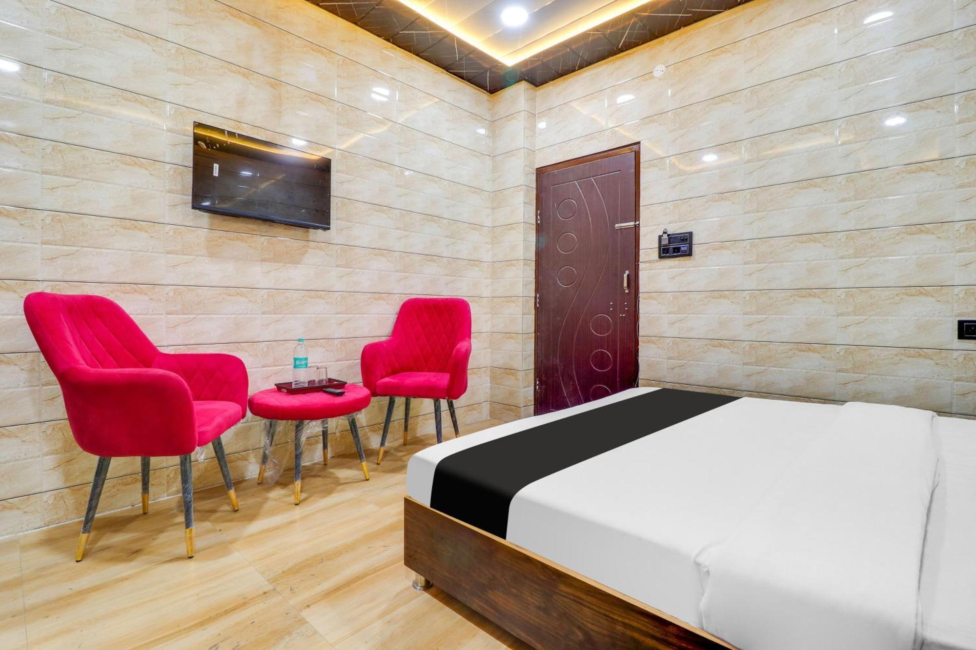 Hotel O Krishna Priya Haridvár Kültér fotó